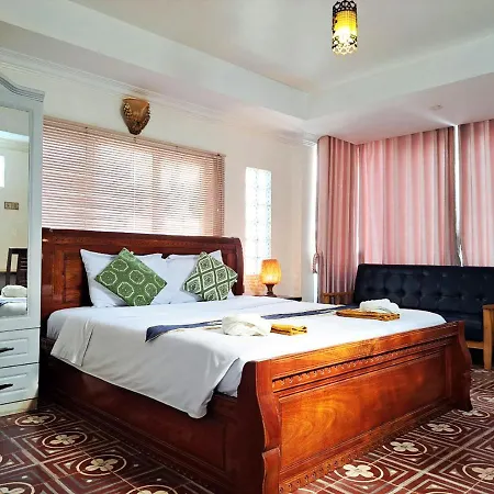 Nary Apartment